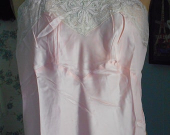 Beautiful 1940's Seamprufe Pink Slip with Original Label/Tag Never Worn