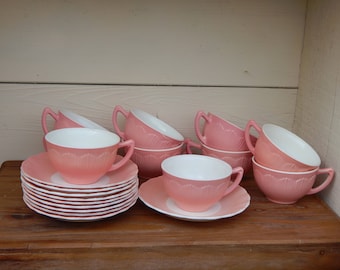 Retro Pink Tea Cups and Saucers, Vintage TeaCup, 1950s Kitchen, Fluted Edge Plate, Pink White Teacup, Bordette Pink MacBethEvans Cremax Pink