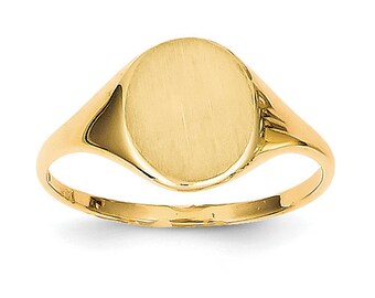 14kt Yellow Gold Ladies signet ring
