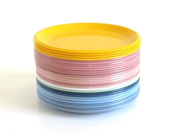 Rubbermaid Plates: Dinner Plates 3840, Luncheon 3838, Plastic Dishes Melamine