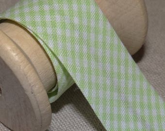 Through light green gingham, width 20 mm