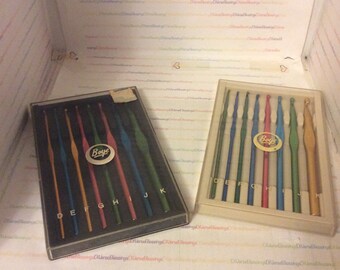 BOYE, Diana, Crochet Hooks, Sets, Sizes D thru K, Made in USA, Plastic Case, Keeper, Organizer, Original package