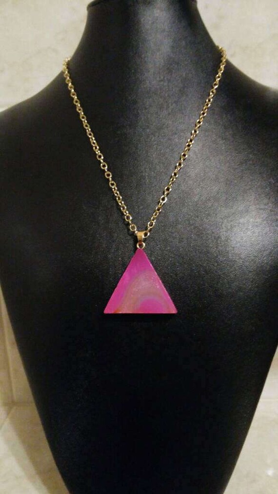 Druzy in pink. Pink triangle quartz druzy with goldtone roll link chain
