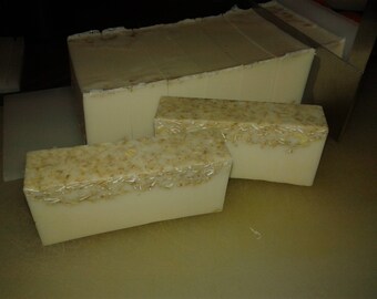 Milk, Oats, 'n' Honey Goats milk melt and pour soap.