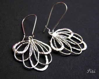 Pierced earrings silver drops