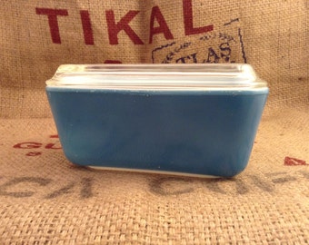 Vintage Blue Pyrex Refrigerator Dish with lid A-16 502 B