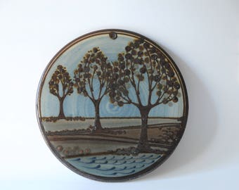 Heerwagen Wall plate Contemporary Danish Art pottery. Scandinavian modern