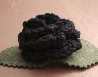 Crocheted Rose Hair Clip - Black (SWG-HC-ZZ01)