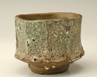 japanese tea bowl with lichen pattern, handmade yunomi, chawan with aged look, yunomi, teabowl, antique cup, ceramic cup, stoneware, Shikha