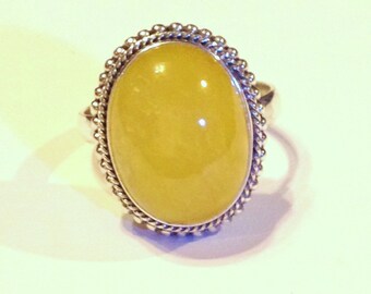 Yellow Jade Oval Cabochon Sterling Silver Ring - Size 7