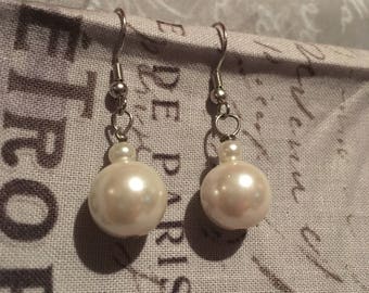 White Glass Pearl Earrings - Hypoallergenic