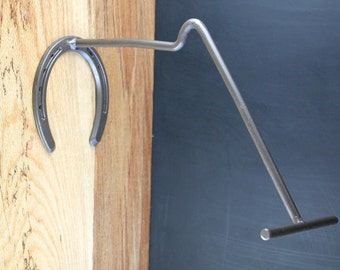 Wrought iron hat rack, cowboy hat hanger, cowboy hat storage, western hat rack, cowboy hat display, horseshoe hat rack, western furnishing