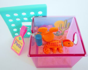 Vintage Littlest Pet Shop Racing Lizard with Desert Den Playset by Kenner 1993 Retro 90s Toy