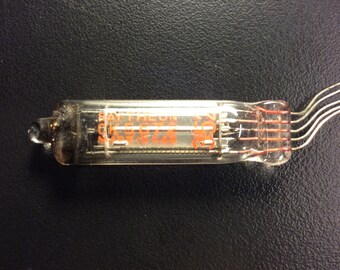 Raytheon 5672 Vacuum Tube Ampoule Buis Roehre Valve NOS