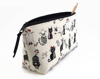 Cat pencil case, Pencil pouch, Desk accessory, Desk organisesr, Pencil zipper case, Cute pencil case, Back to school supplies, Comic cats