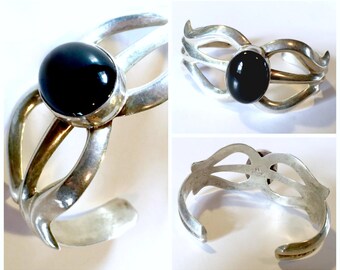 Sandcast Navajo Sterling Bracelet, Vintage Navajo Cuff Bracelet, Signed Marked Navajo Sterling Onyx Bracelet, Melissa Yazzie Navajo Cuff