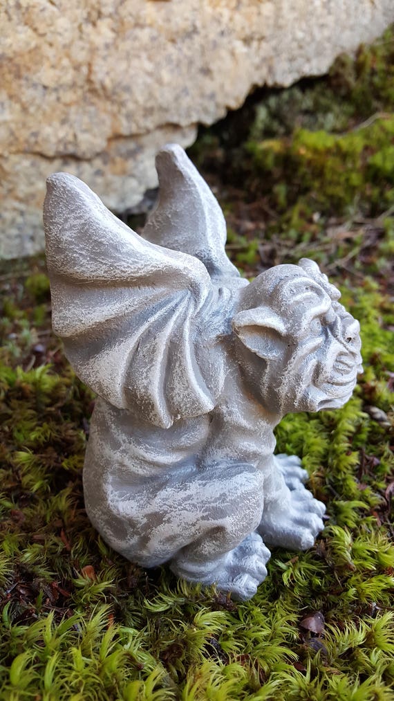 Gargoyle Garden Decor Dog Gargoyle Garden Statue Winged Gargoyle Garden Decor Dog Gargoyle Garden Statue Winged