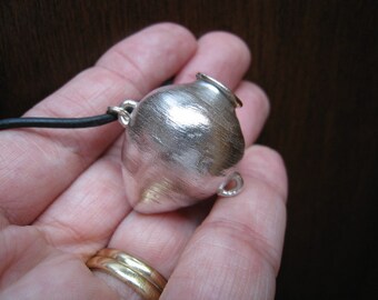 Israelite Storage Jar Fine Silver Vessel Pendant - Fine Silver Pendant - Vessel Necklace - Archaeology