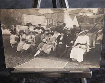 Old postcard black and white of a bourgeois family reunion | Vintage French |