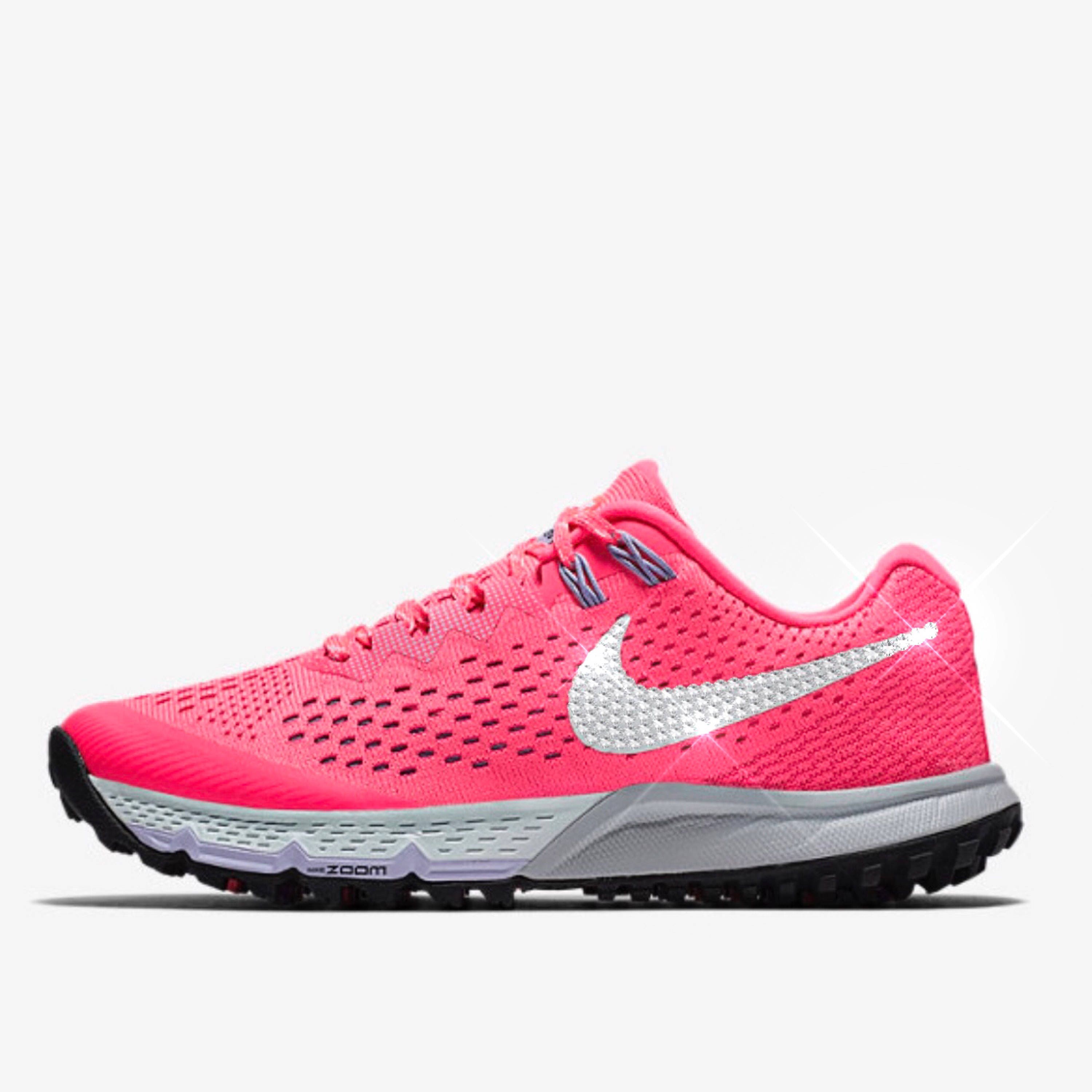 Беговые кроссовки Nike женские. Nike Zoom кроссовки женские беговые. Nike Zoom Pink. Женские беговые кроссовки найк Терра.