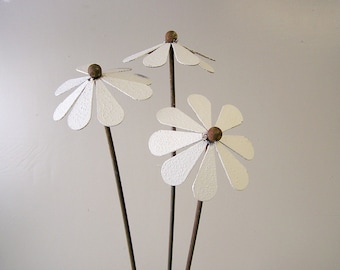 metal flower, daisy, set of 3, flower bouquet, garden art, plant stake, assorted colours available
