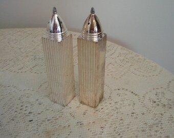 Modern silver plate salt and pepper , Silver salt and pepper,Hollywood Regency ,elegant salt and pepper,dinner party salt and pepper shakers