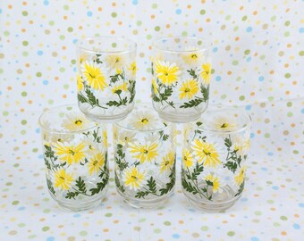 Libbey Daisy Glasses, Set of 5 - 3 Large and 2 Small