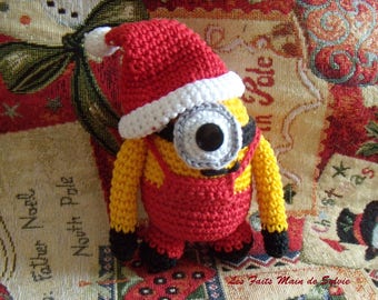 Minion Santa Claus crochet