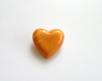 Vintage BAKELITE Marbled Cream Corn HEART Button NOS