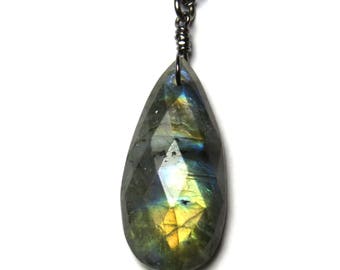 Labradorite Teardrop Gemstone Pendants drilled Teardrop Shaped Labradorite Pendant Bead,Drilled Stone Pendant