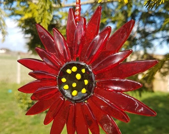 Flower Suncatcher in Red/Fused Glass