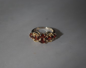 Sterling silver ring size 7.25 with garnet cluster