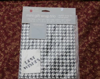 Houndstooth Gift Wrap Wrapping Paper Vintage Black and White American Greetings Forget Me Not