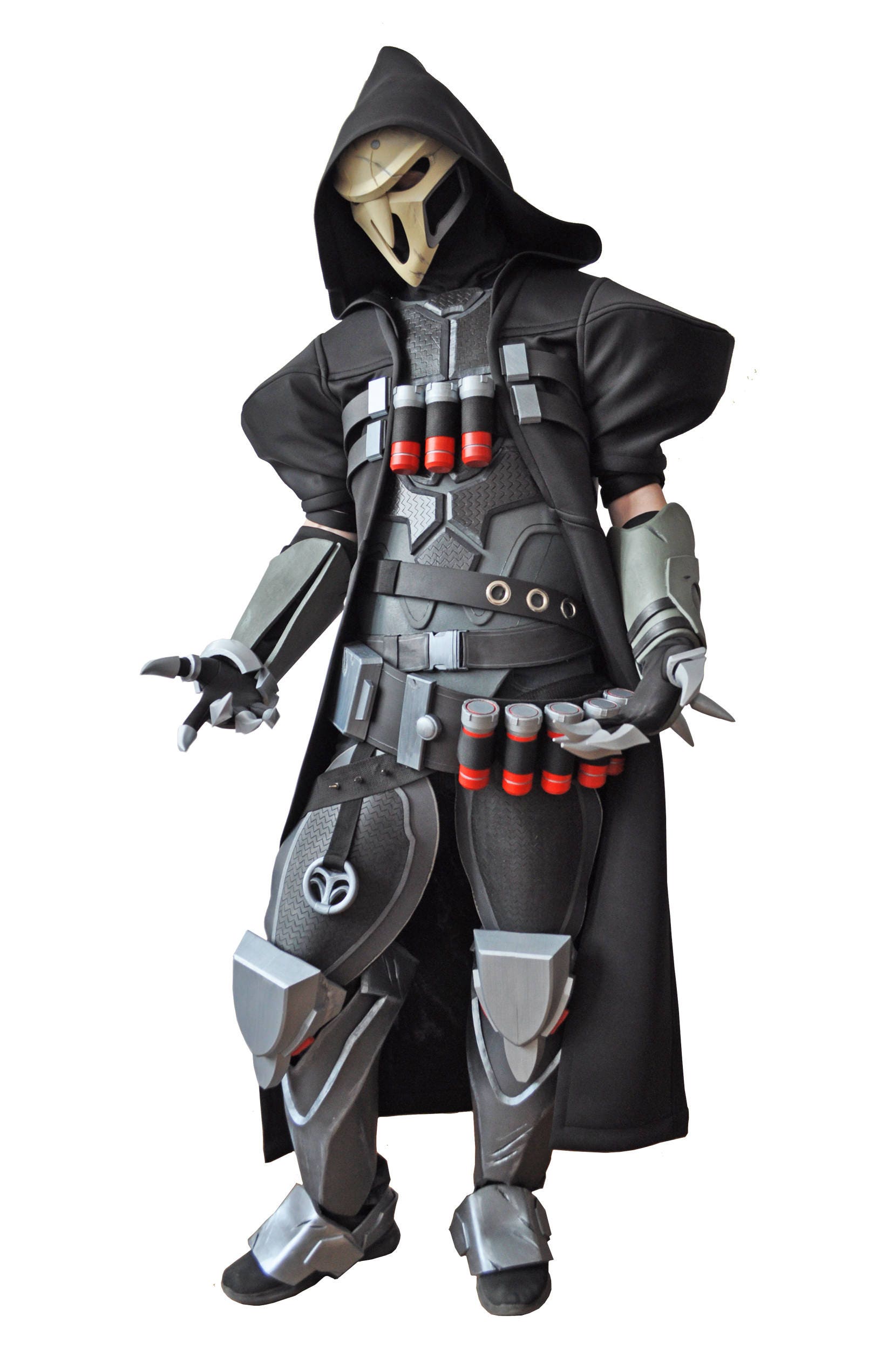 Full Reaper costume from Overwatch with shotguns. Overwatch