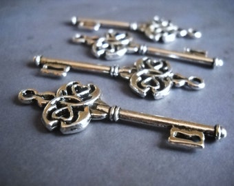 50 Skeleton Keys Antiqued Silver Key Charms Pendants Ornate 45mm Bulk Skeleton Keys Wedding Keys Wholesale