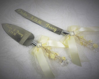 Cake and Knife Serving Set, Wedding Serving Set, Ivory Cake and Knife Serving Set, Custom Cake and Knife Serving Set, PERSONALIZED
