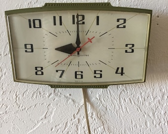 Vintage 1950s Olive Green General Electric Wall Clock