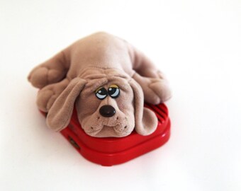 Vintage 80s POUND PUPPY radio plush 1986 works!