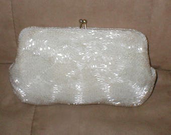Vintage off-white Bugle Beaded Purse