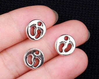 10 Silver Tone Alloy Footprint charms Pendants 11mm x 11mm - BA50