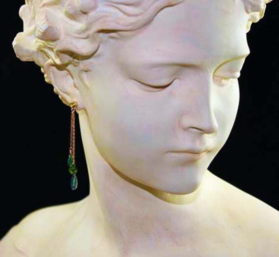 Drops of kyanite, tourmaline and apatite