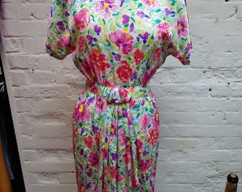 1980s floral wiggle dress. UK size 10
