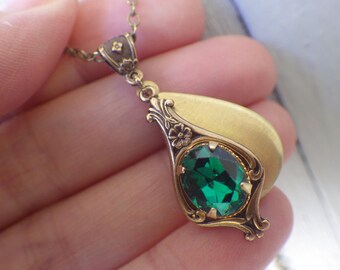 Art Nouveau ~ Emerald Green ~ Locket Necklace ~ Vintage Locket ~ Small ~ Hunter Green ~ May Birthstone ~ by LadyofTheLakeJewels