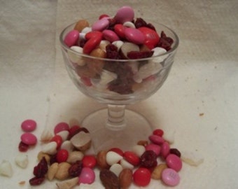 Girls Night Out- Ultimate Trail Mix- A Delight to the Taste Buds-Girls Night Out-Yummy Yummy