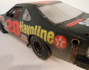 Classicwrecks, Rusted Scale Model, Ford Thunderbird ,Nascar Car,Scale Model