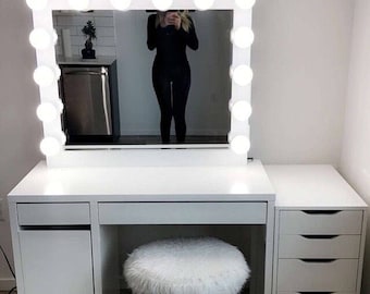 Hollywood Vanity Mirror.Perfect for Ikea vanity(bULBS nOT iNCLUDED)