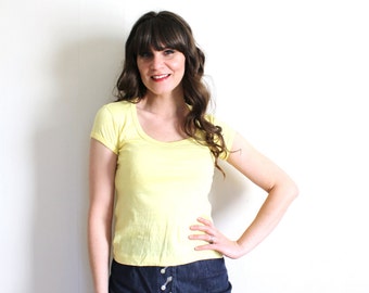 Yellow Shirt / 70s Tshirt / Vintage babydoll Tshirt