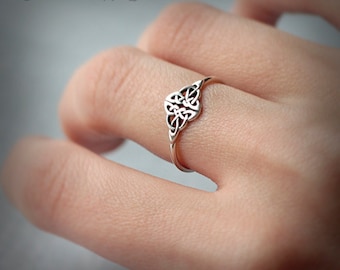 Celtic Knot Ring - Infinity knot - love knot ring - celtic ring - silver ring - celtic jewelry - Sterling Silver 925 - Jewelry by Katstudio