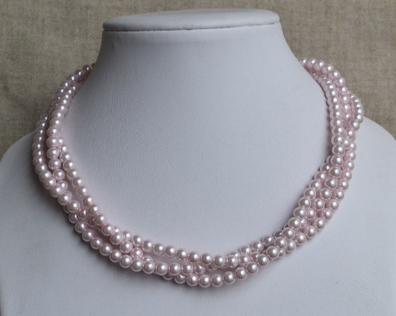 collier perle rose pale