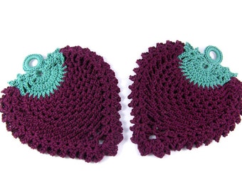 Crochet Strawberry Potholder, in Berry Red and Green, Set of 2, Vintage Design